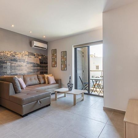 High-End Central Apt With Comfy Bed & Super Wifi By 360 Estates San Ġwann Buitenkant foto